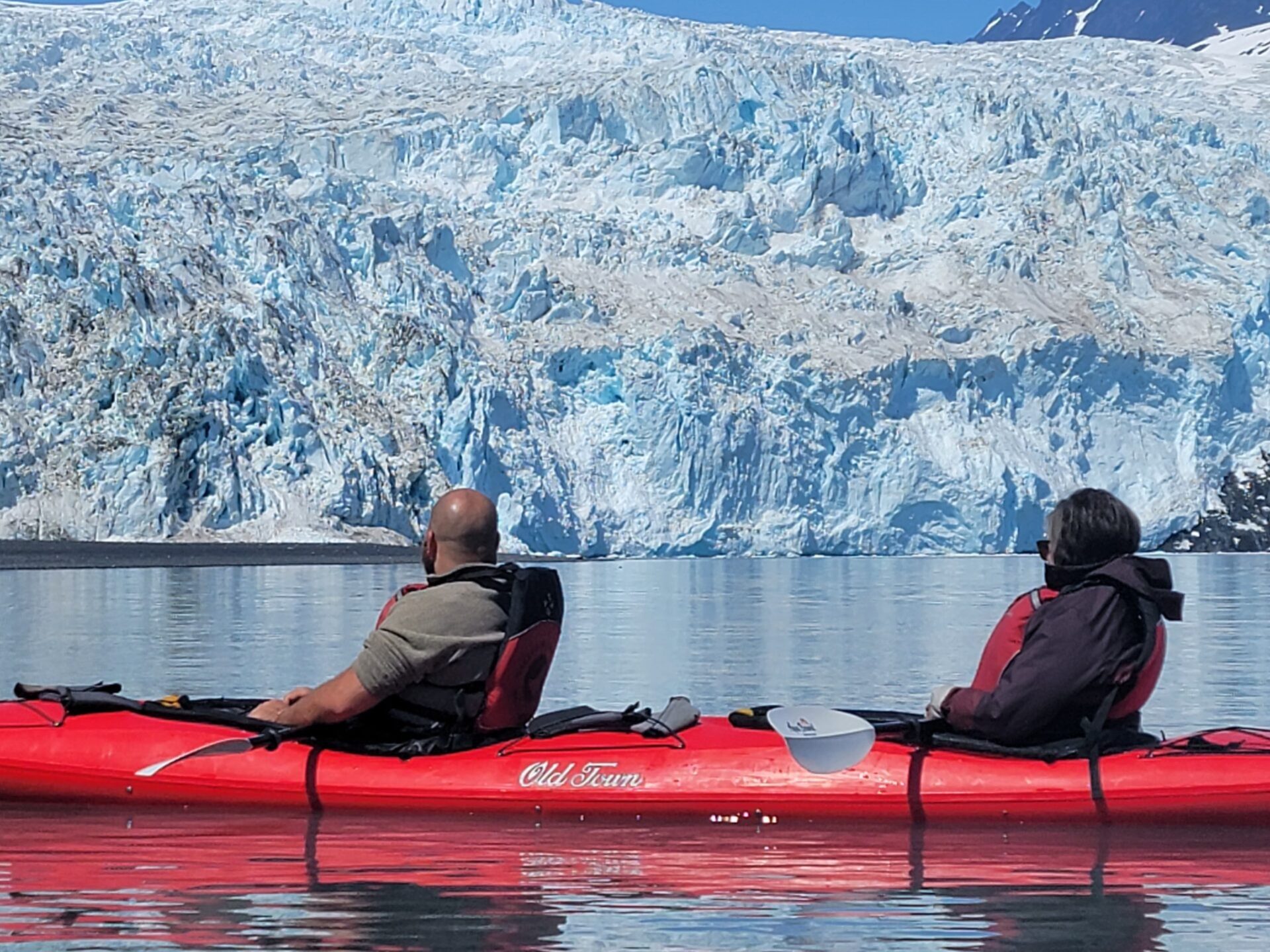 a small boat in a body of water