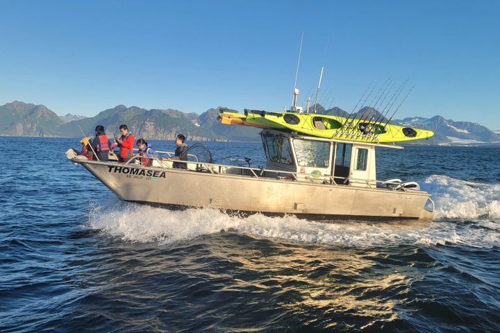 a small boat in a body of water