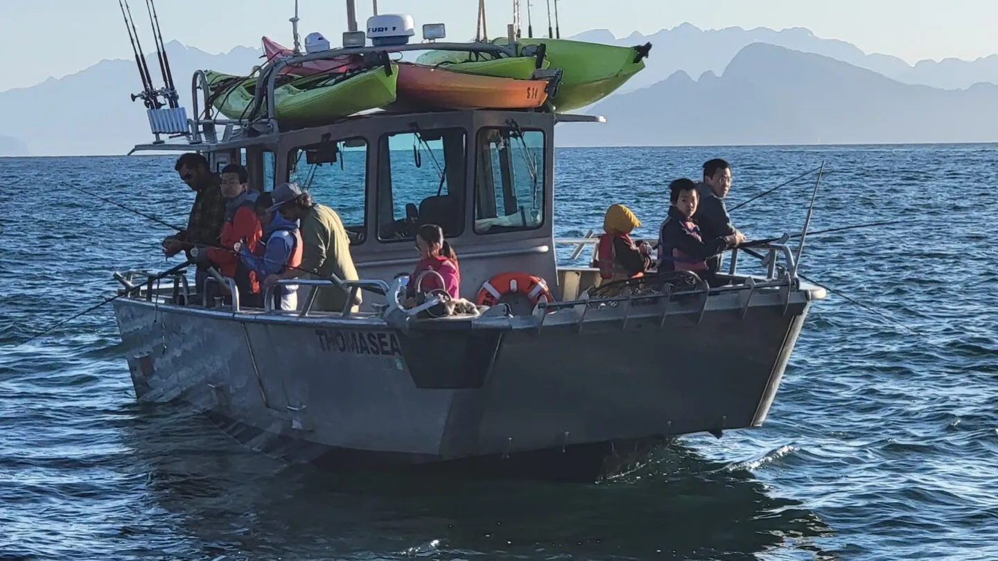 a small boat in a body of water