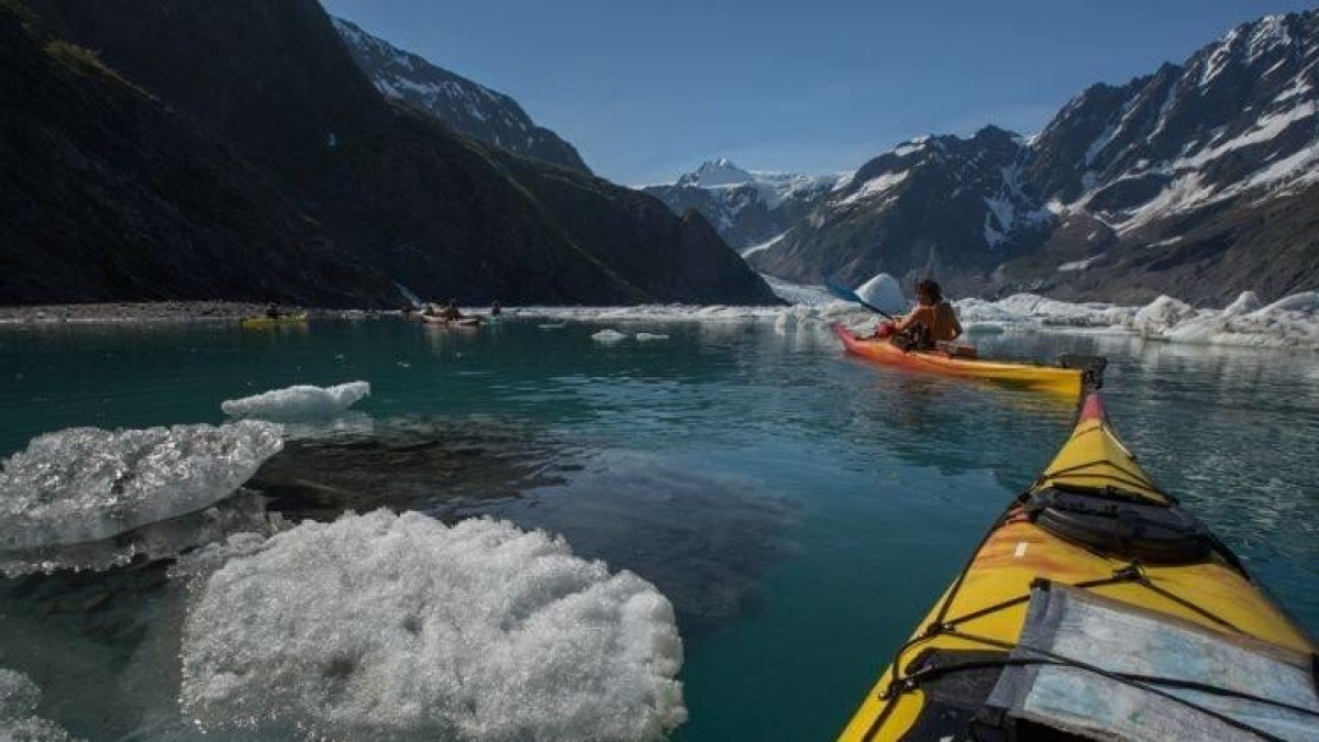 Northwestern Kayaking Day Trip