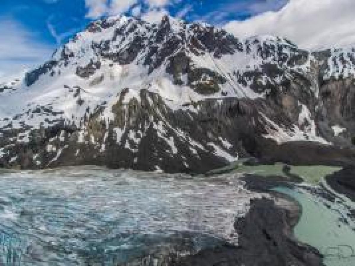 Glacier Dog Sledding - Seward Helicopters