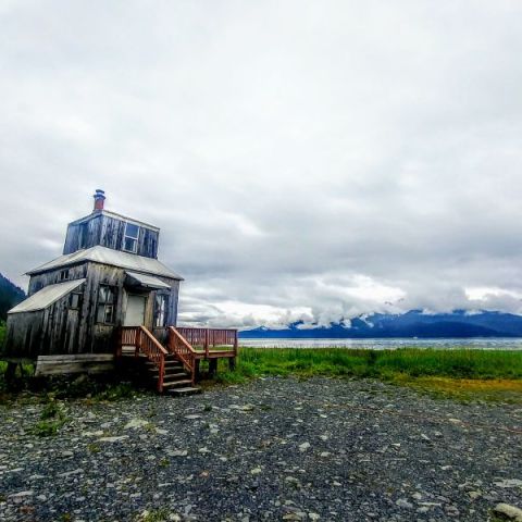 Rocket House Glamping Adventure Cabin in Seward, Alaska