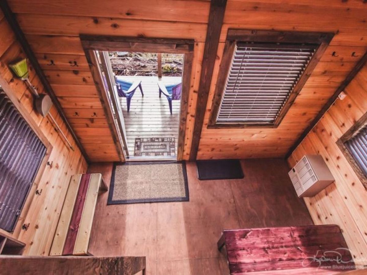 Fox Den Cabin In Seward