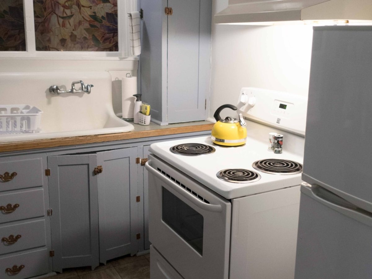 Adventure Studio, Sauerdough Lodging, Seward, AK