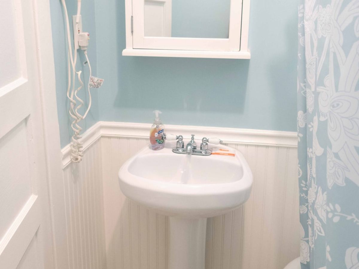 Sauerdough lodging, Day's End Apartment, Seward, AK