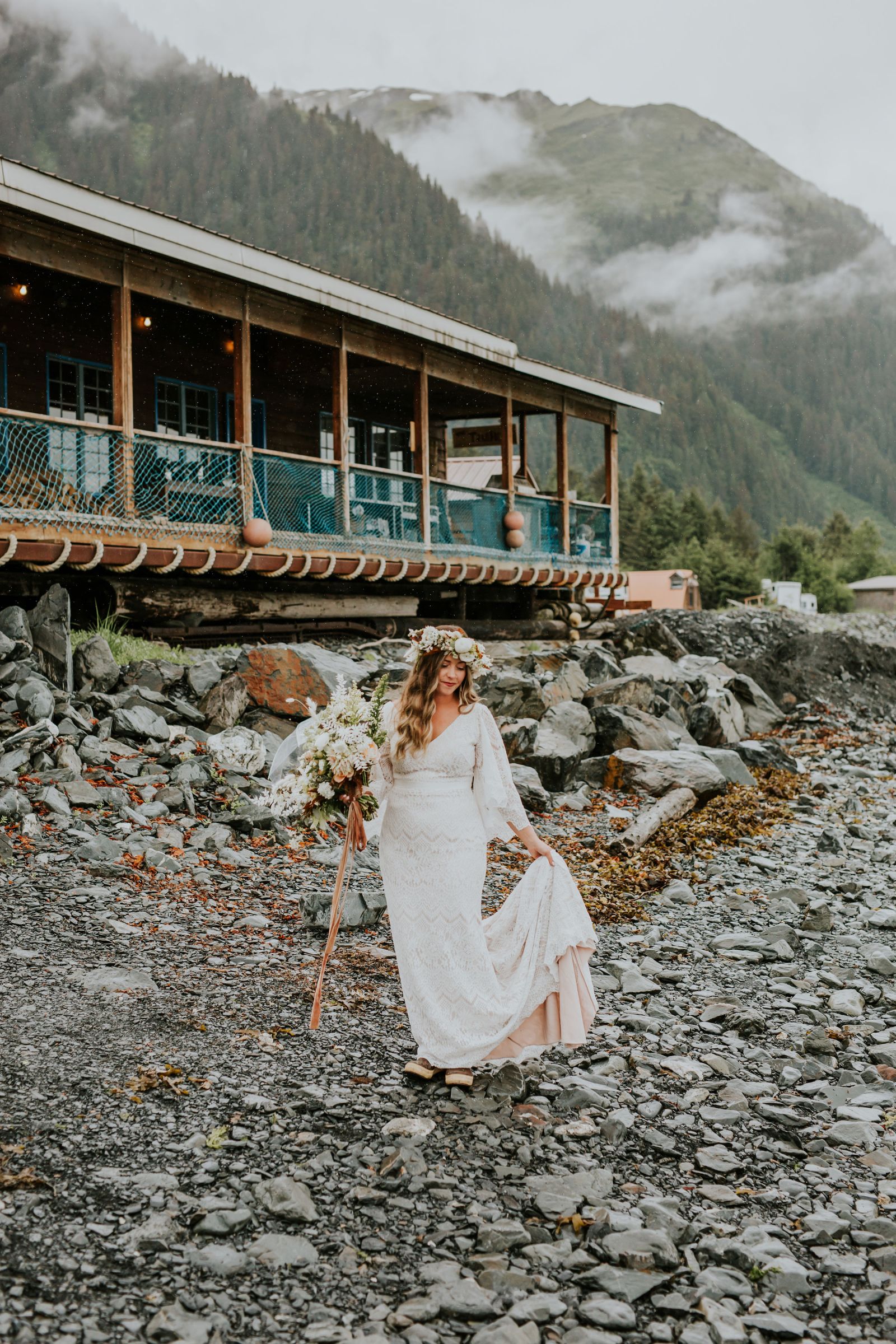 Elopement in the Kenai fjords leaving from Millers Landing
